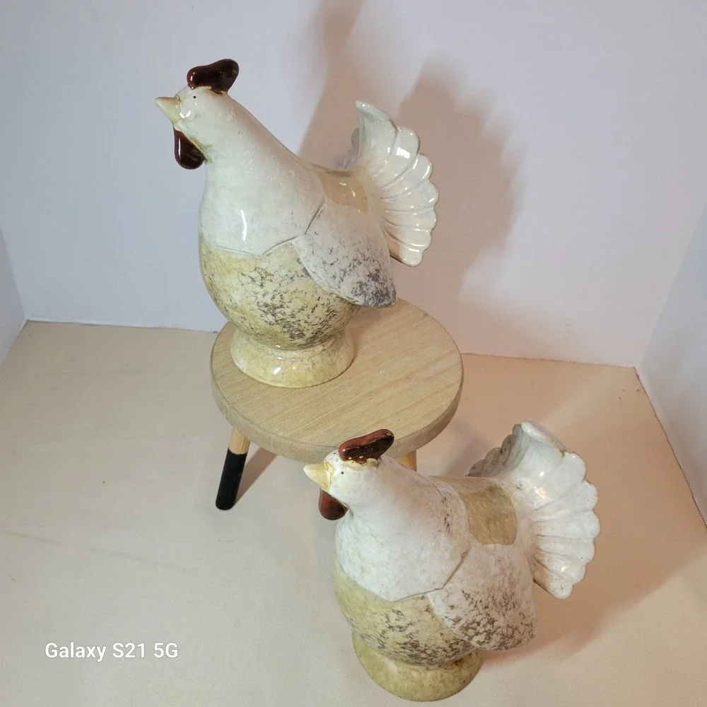 Vintage Ceramic Rooster Figurines Set of 2 Farmhouse Decor 4347B Cream Tan